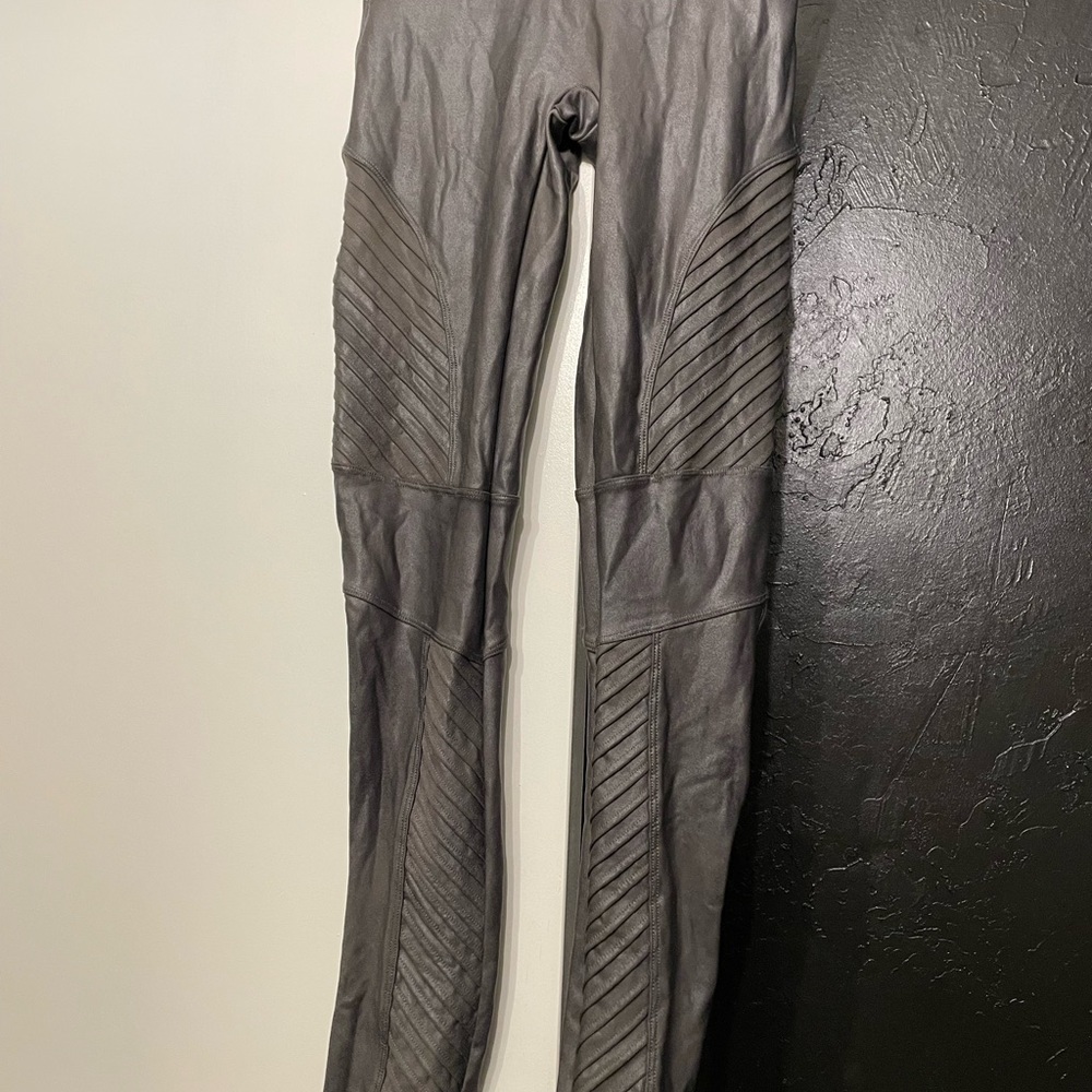 Good condition - Picture 3 of 3
